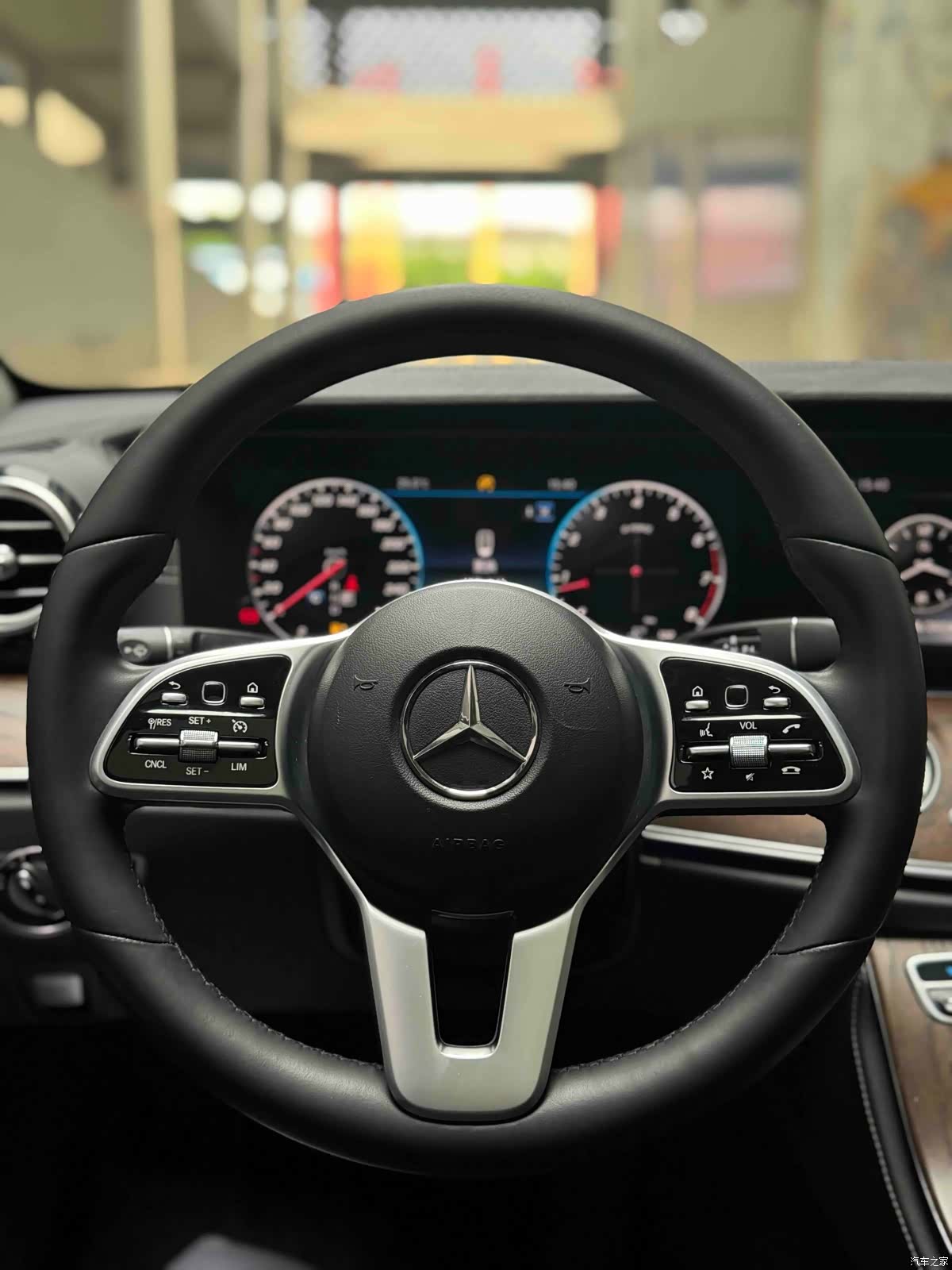 Mercedes-Benz E-Class, 2019 12