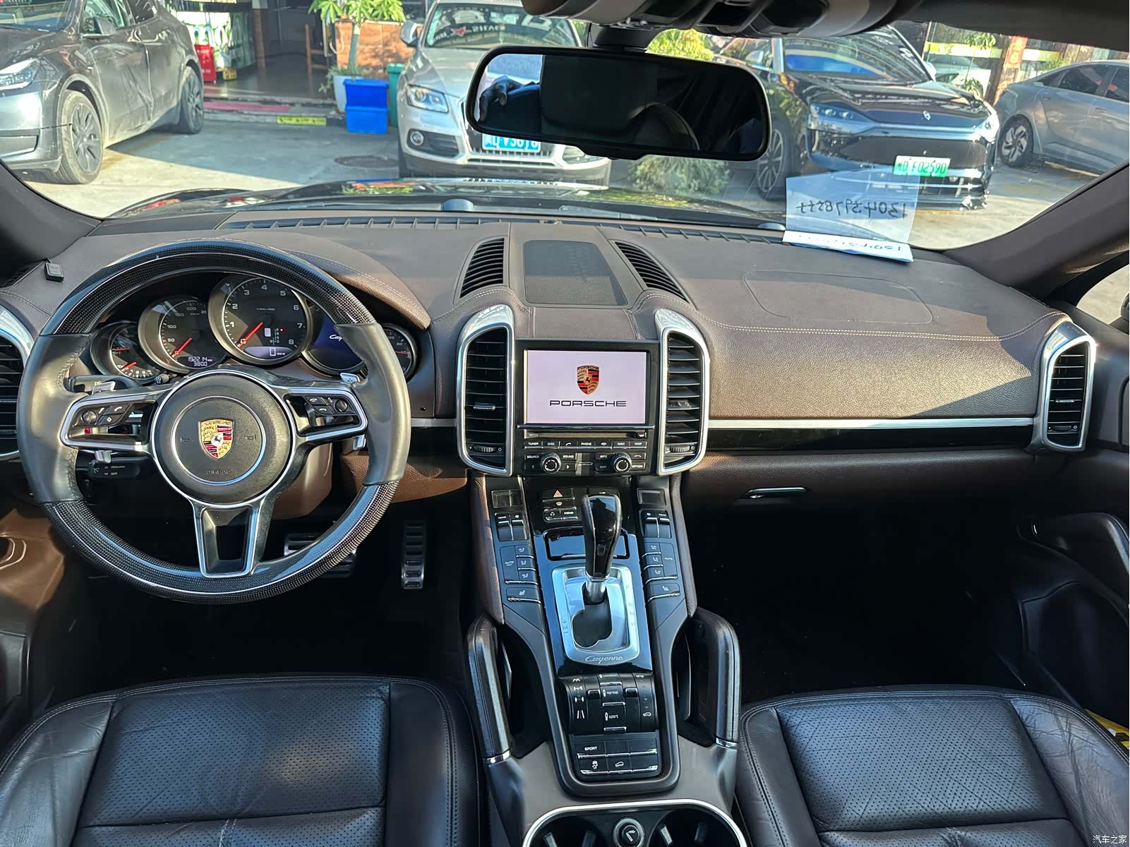 Porsche Cayenne, 2011 7