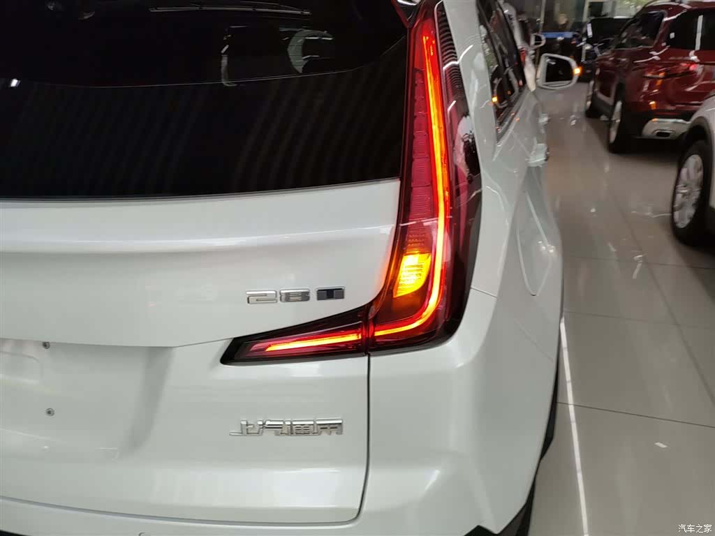 Cadillac XT4, 2019 8