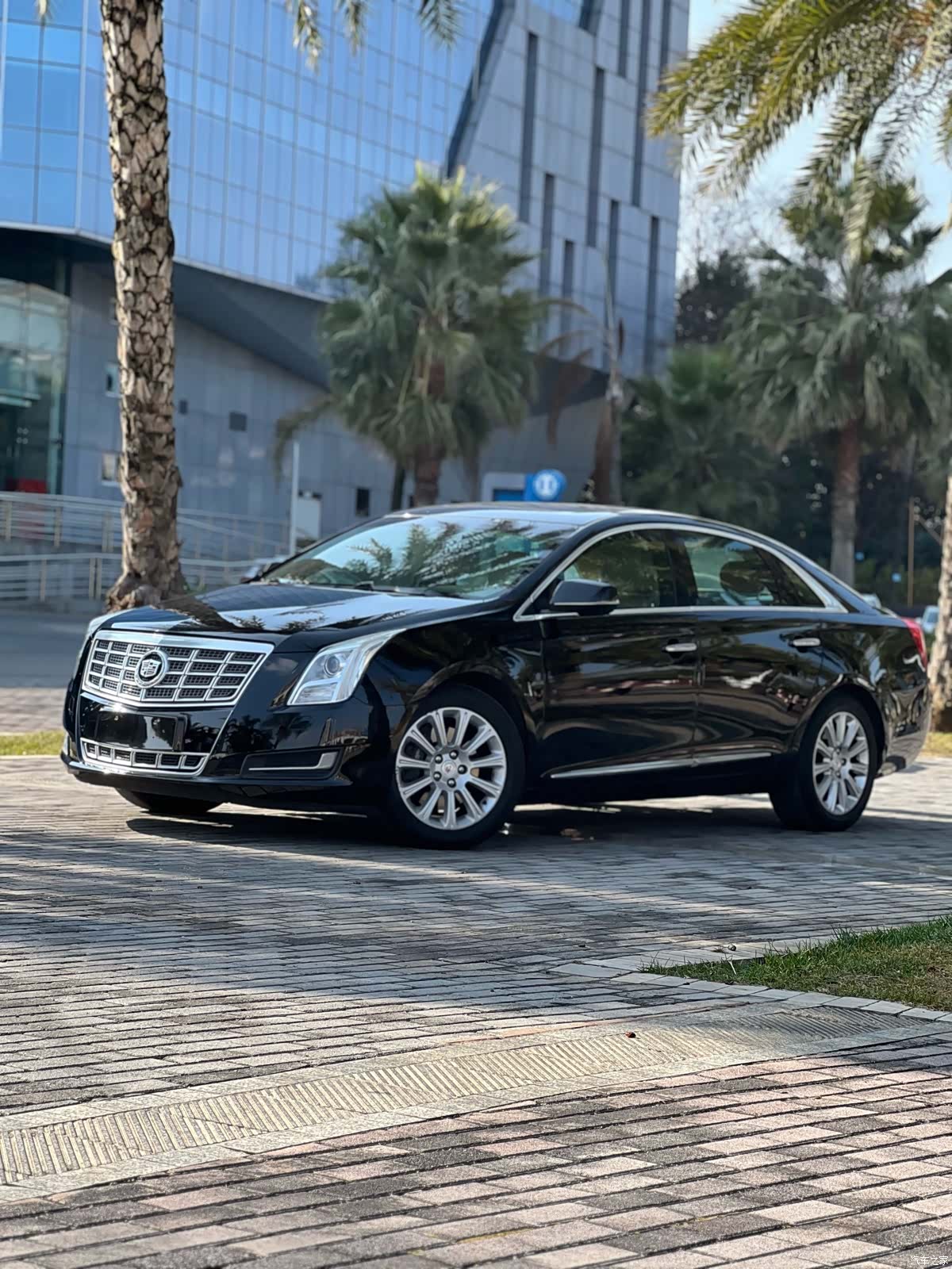 Cadillac XTS, 2016 1