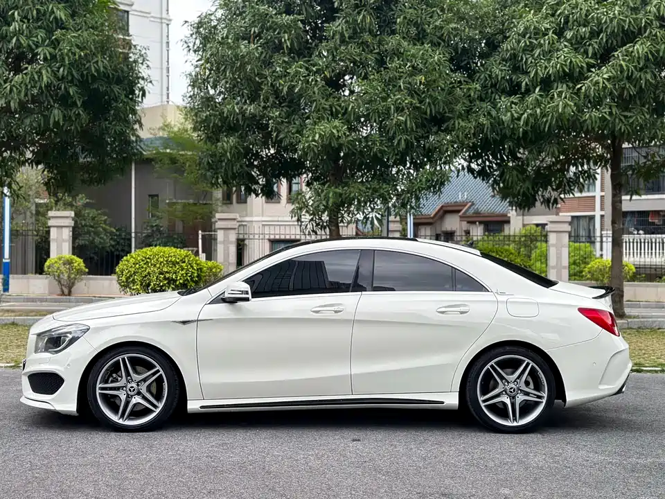 Mercedes-Benz CLA