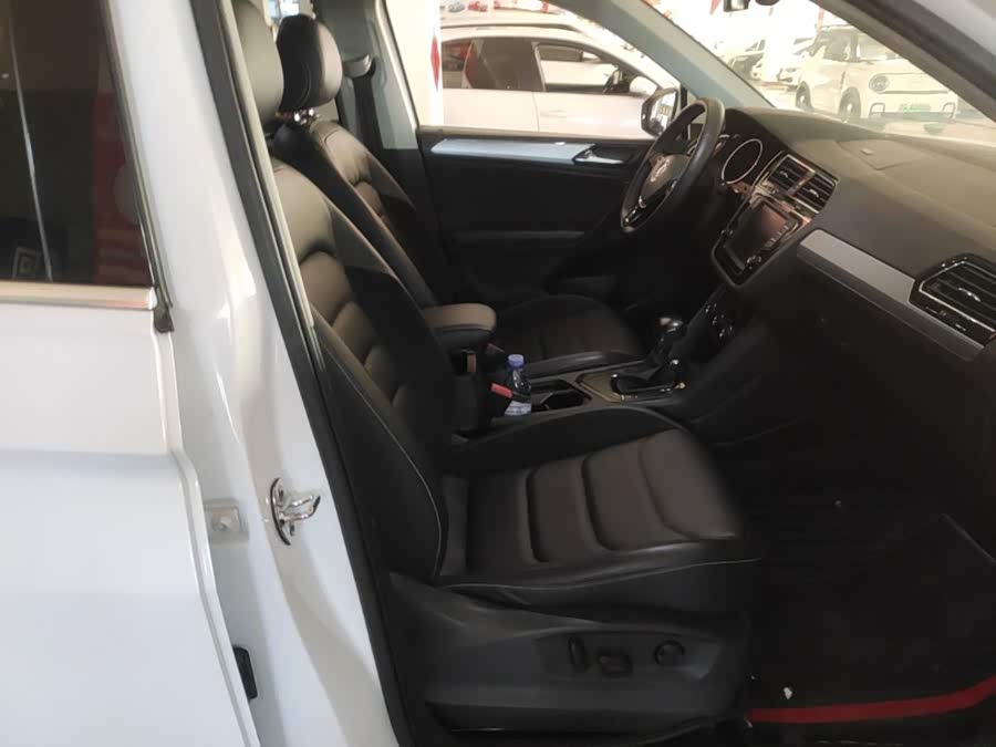 Volkswagen Tiguan L 2017, фото 24
