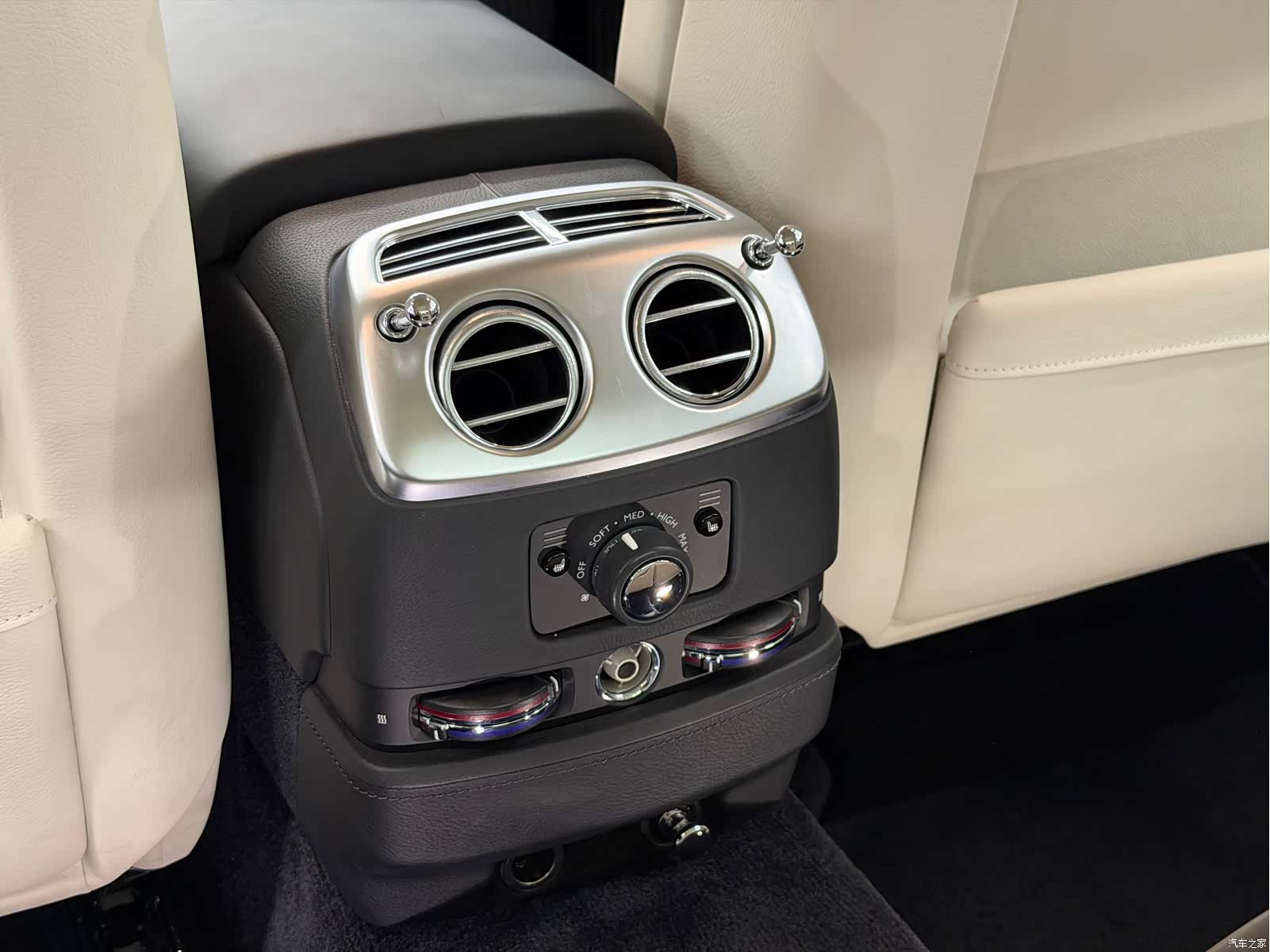 Rolls-Royce Ghost, 2014 14