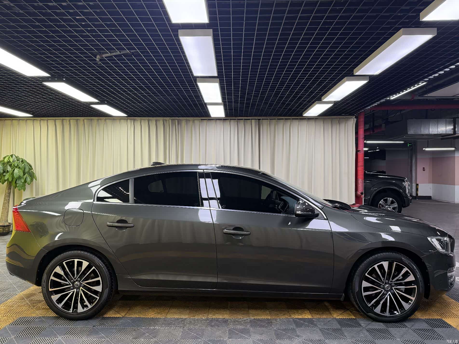 Volvo S60, 2018 12