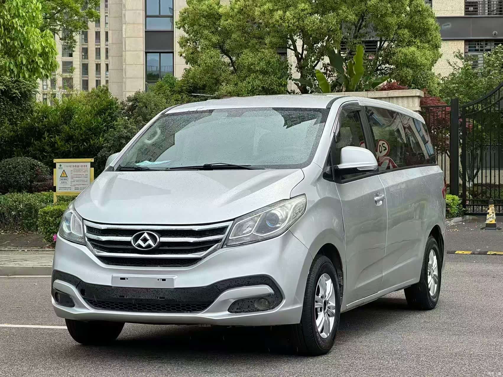 Maxus G10