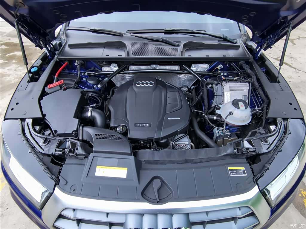 Audi Q5L, 2019 6
