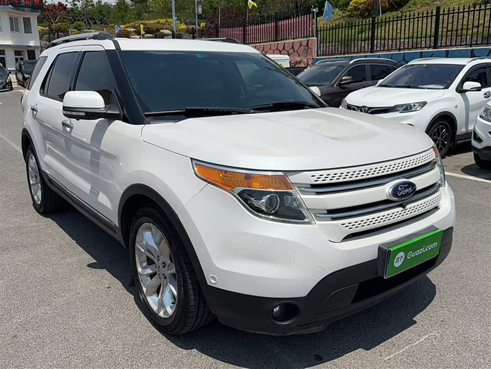Ford Explorer Ford Explorer