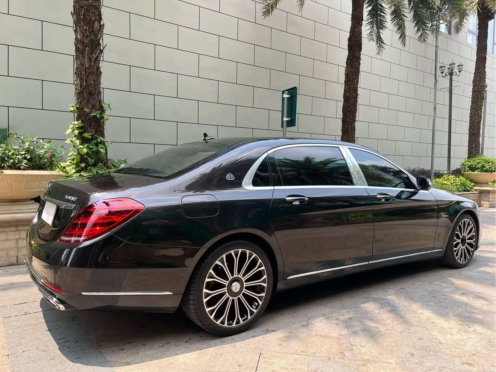 Maybach S-Class, 2020 4