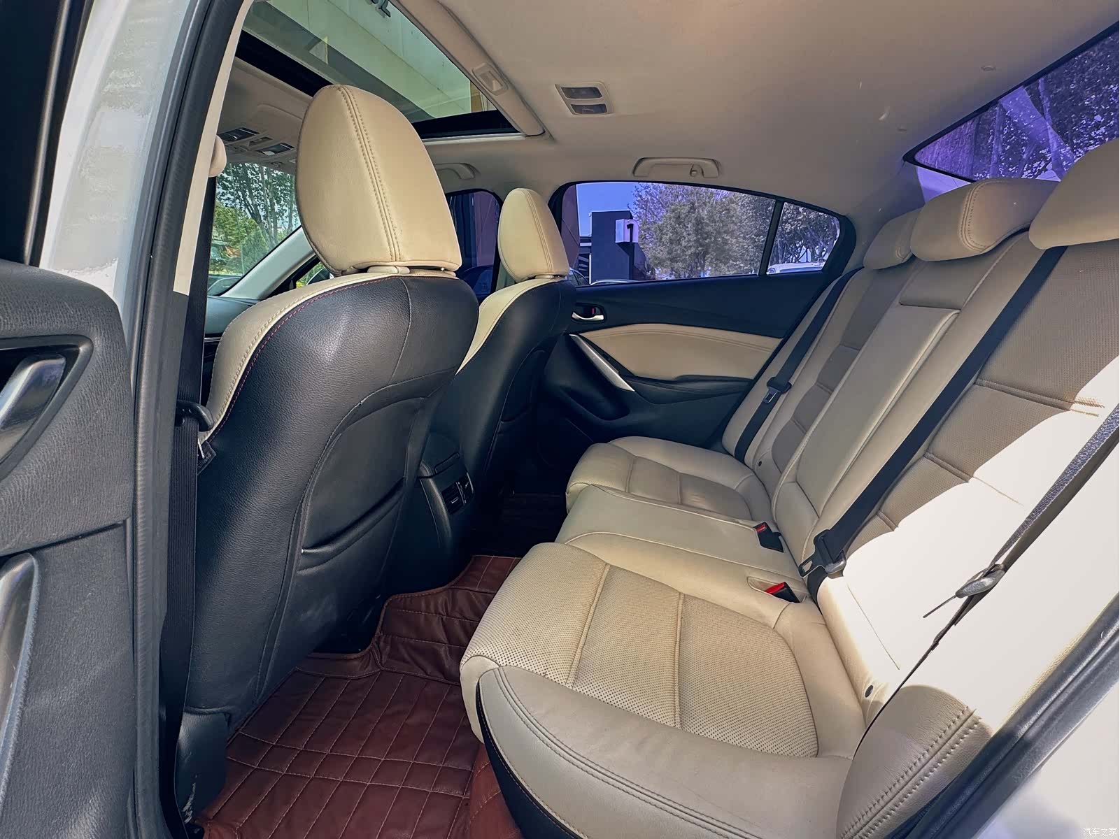 Mazda Atenza, 2016 11