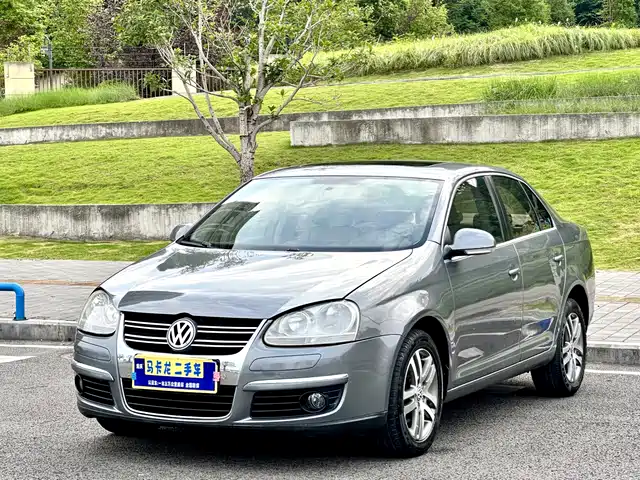 Volkswagen Sagitar 2010 — купить из Китая под заказ