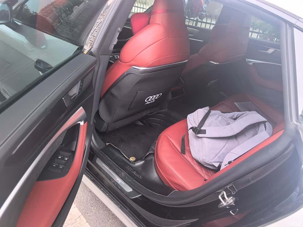 Audi A7L, 2024 15