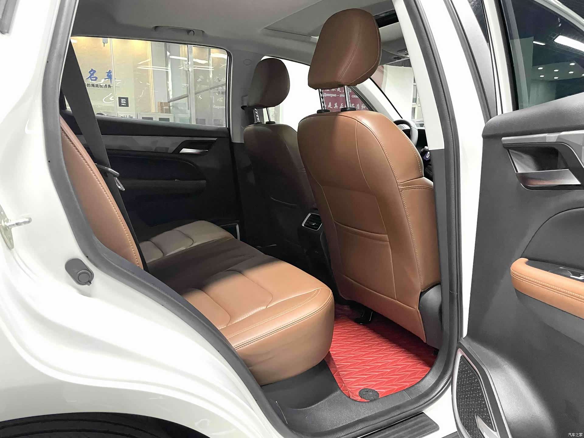 Geely X6, 2022 10