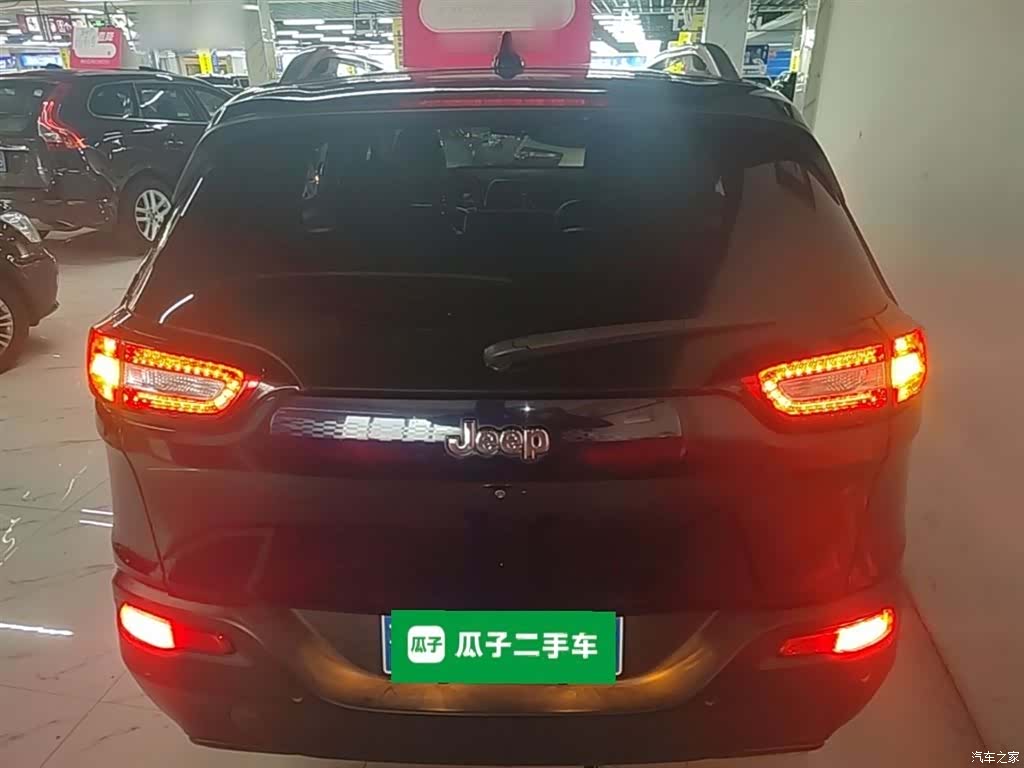 Jeep Cherokee, 2017 4