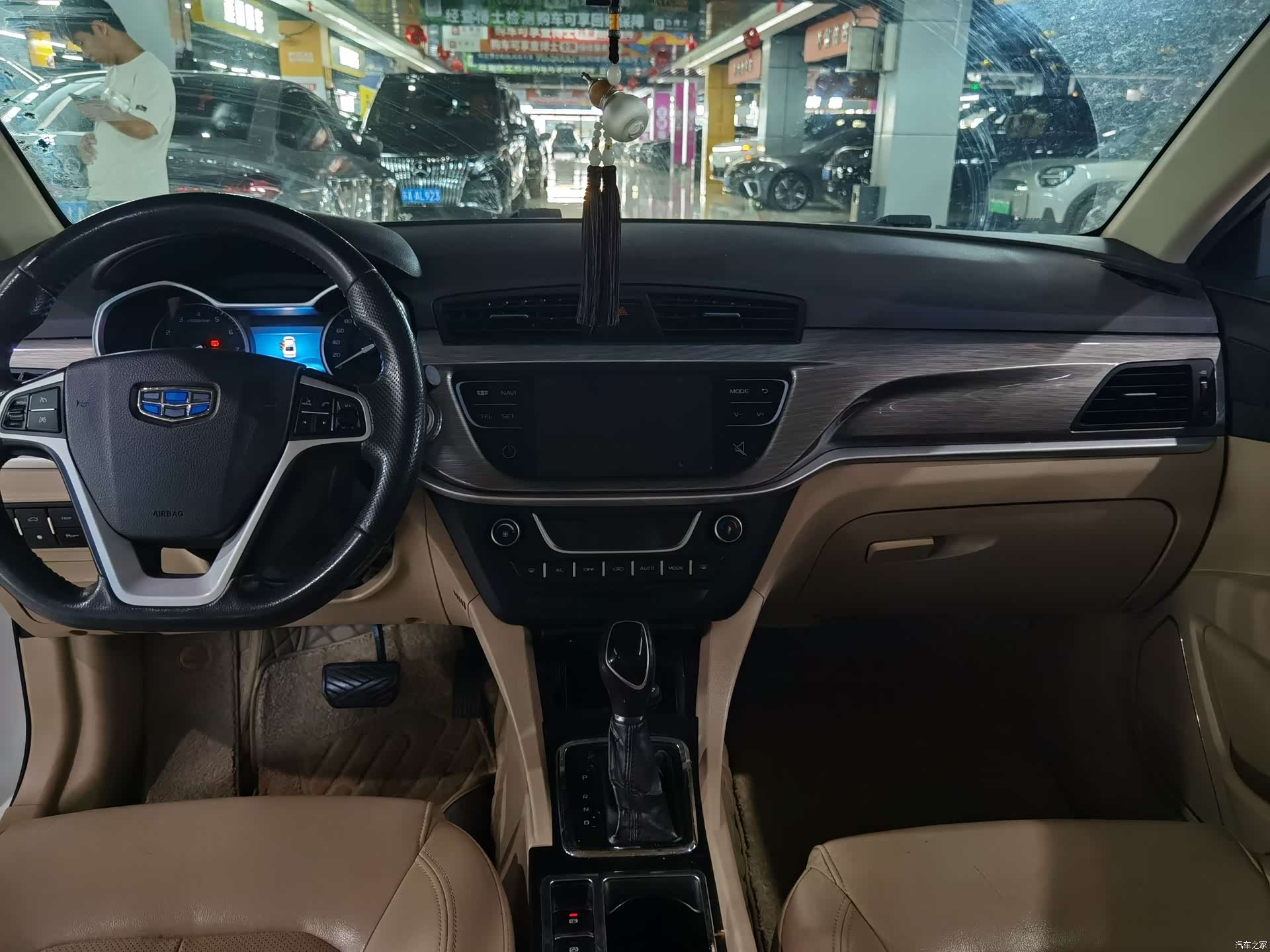 Geely Emgrand, 2017 8