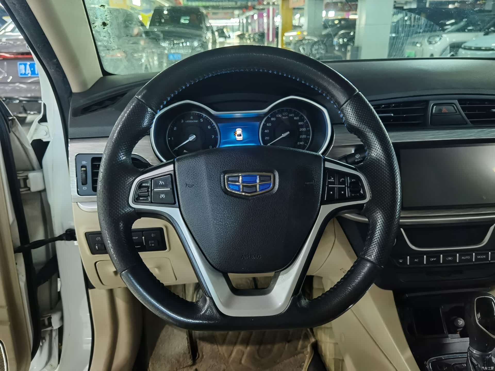 Geely Emgrand, 2017 9