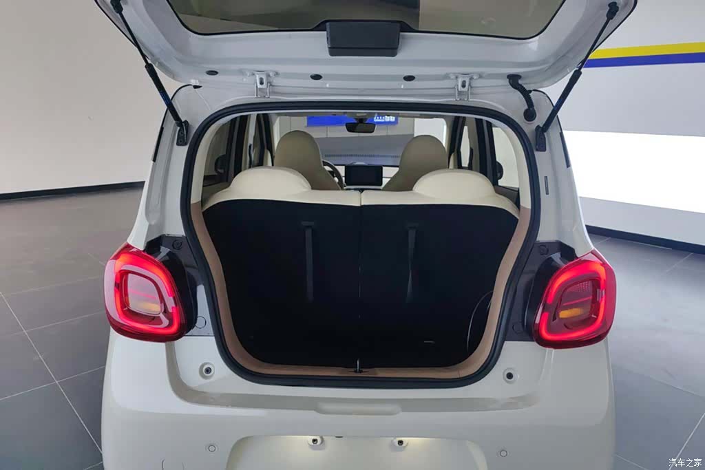 Wuling MINIEV, 2025 4