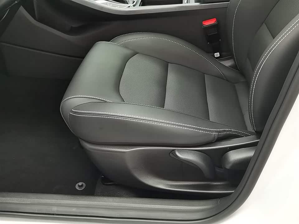 Geely Emgrand Geely Emgrand
