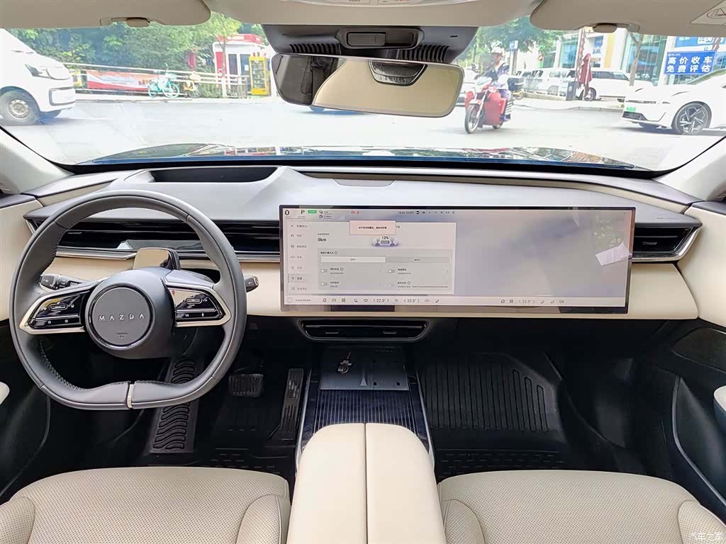 Mazda EZ-60, 2026 10