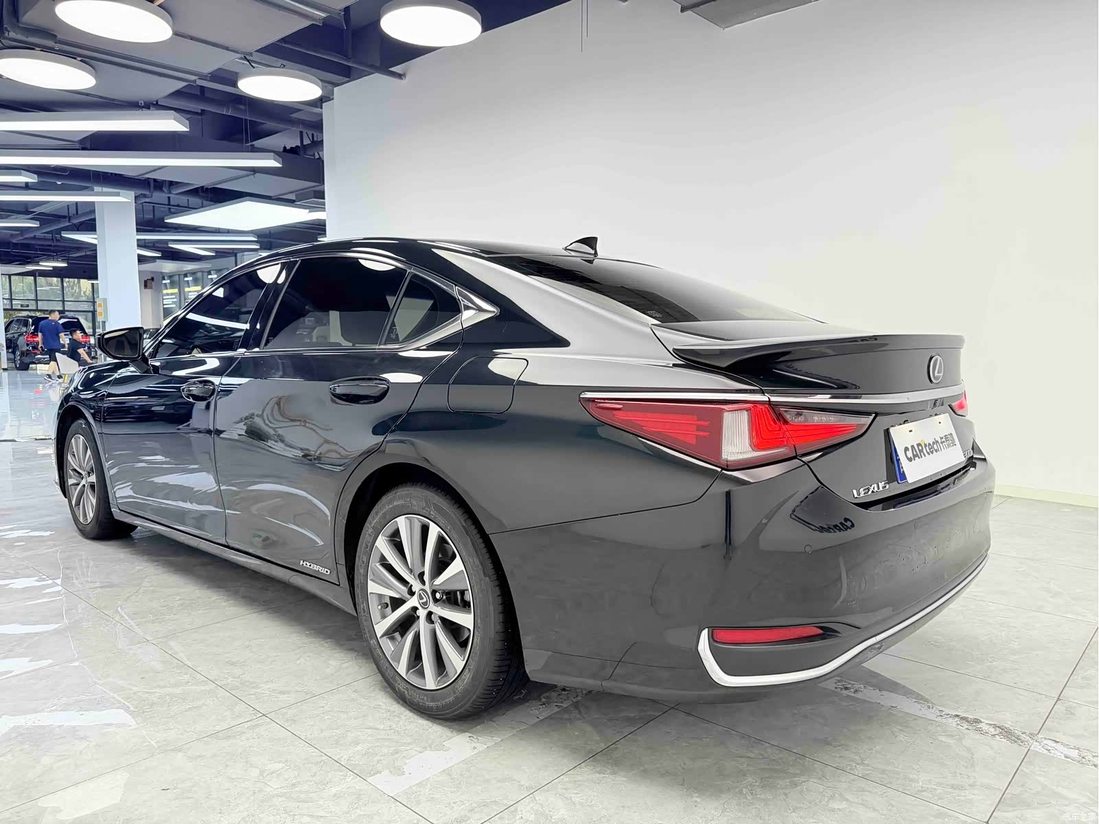 Lexus ES, 2018 4
