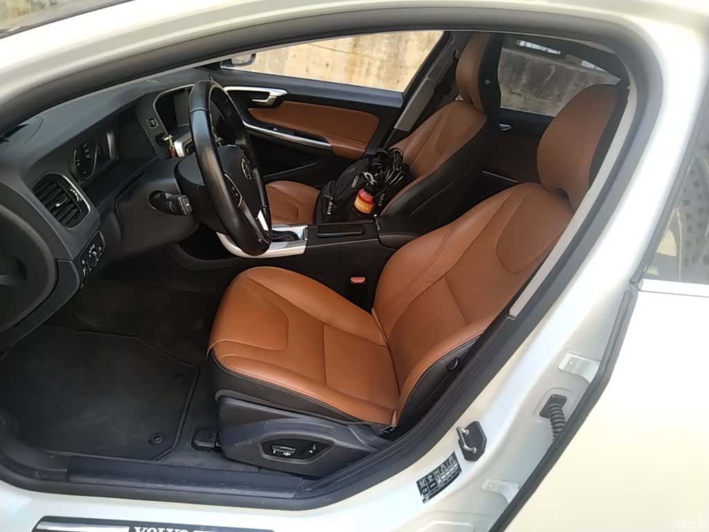 Volvo S60, 2017 15