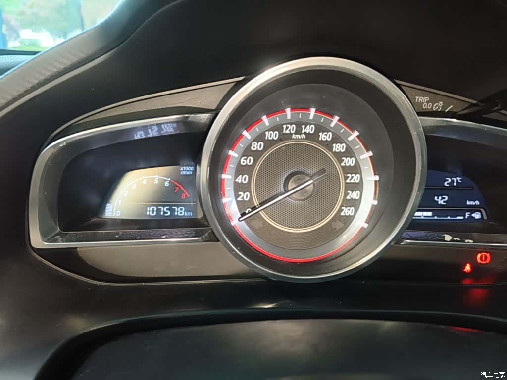 Mazda Mazda3, 2017 12