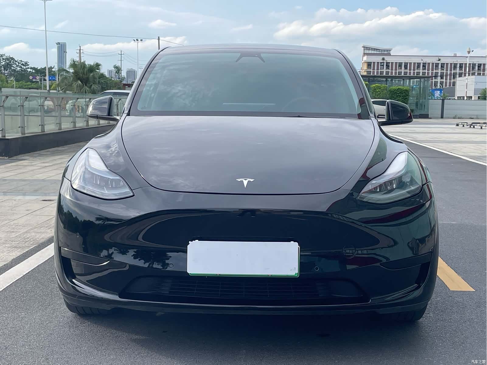Tesla Model Y, 2023 2