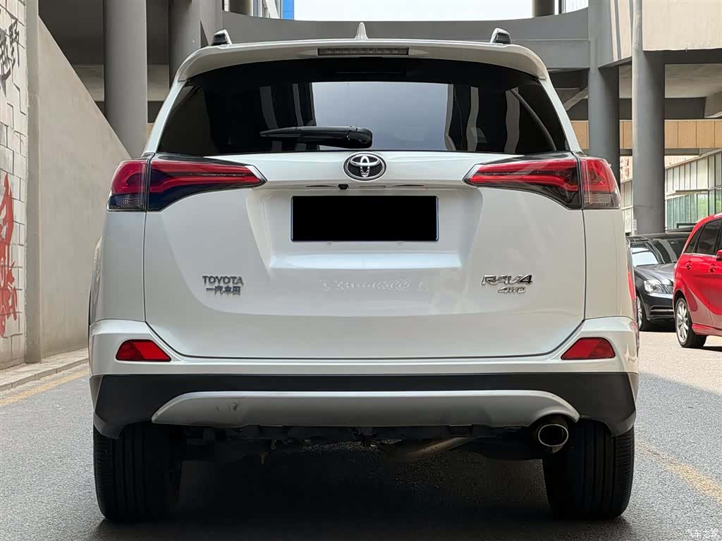 Toyota RAV4, 2017 4