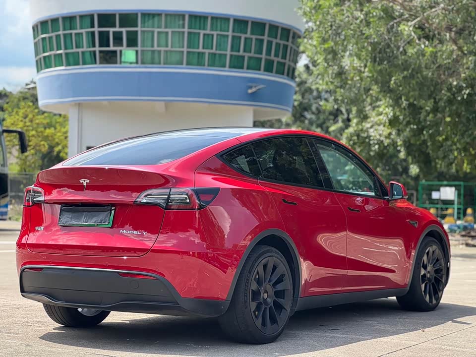 Tesla Model Y Tesla Model Y