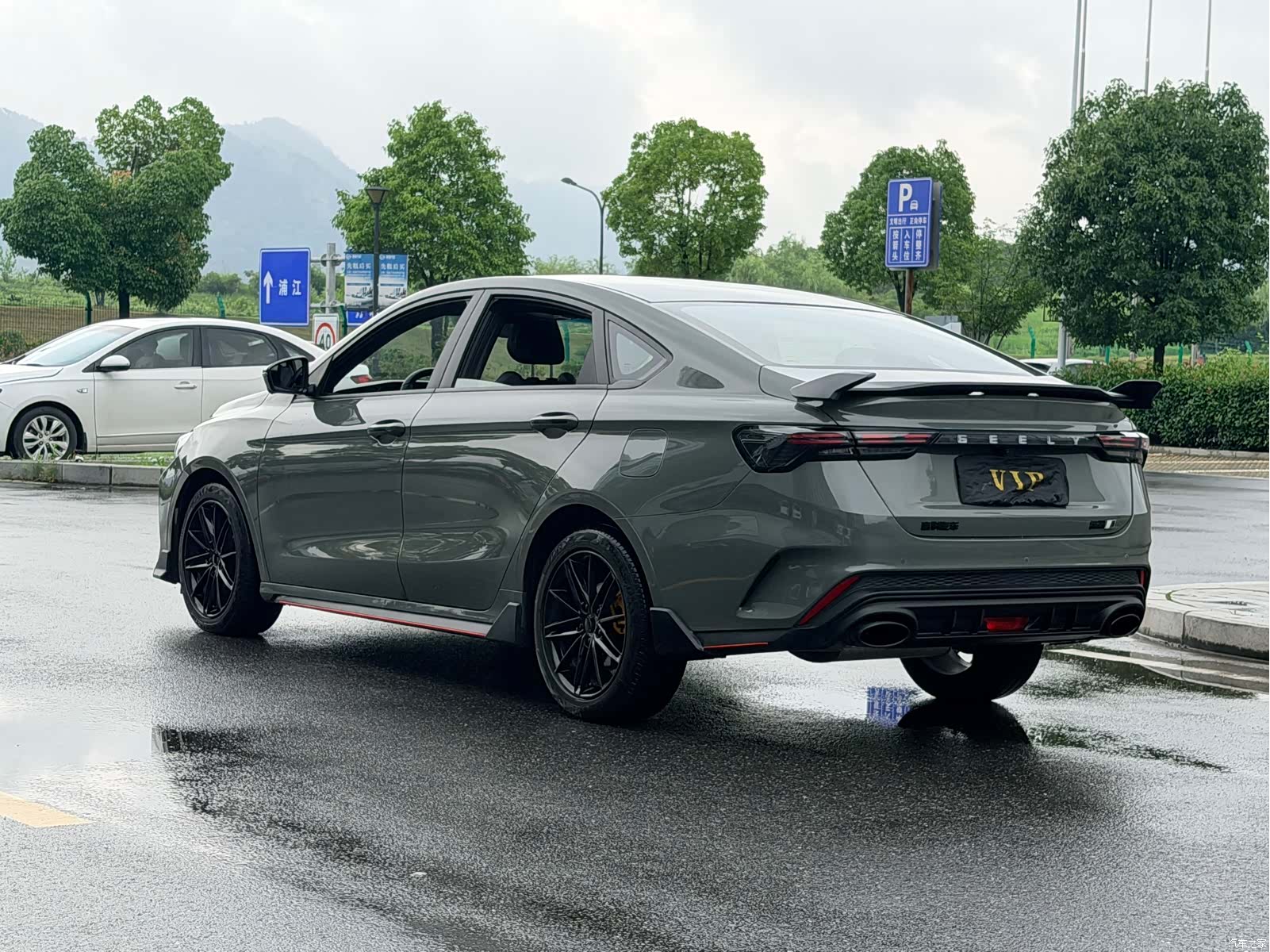 Geely Binray, 2022 6