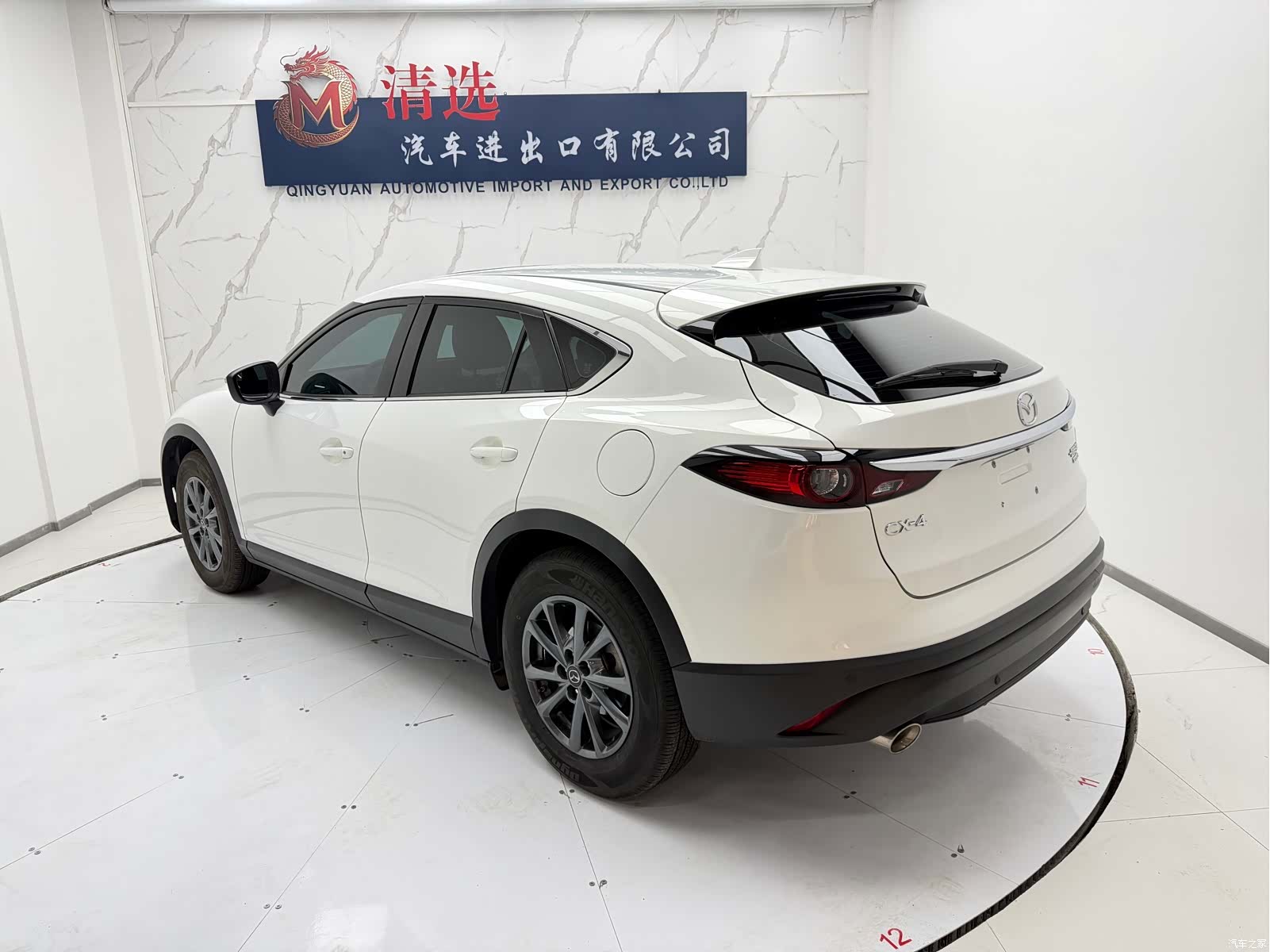 Mazda CX-4, 2023 4