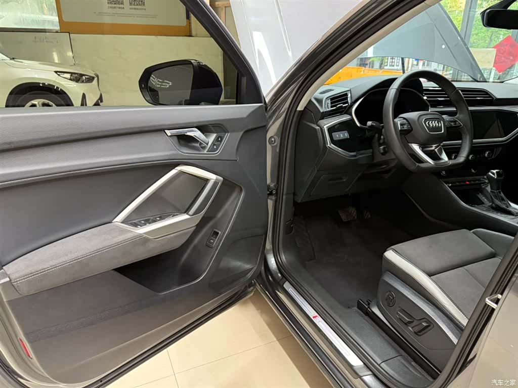 Audi Q3, 2023 8