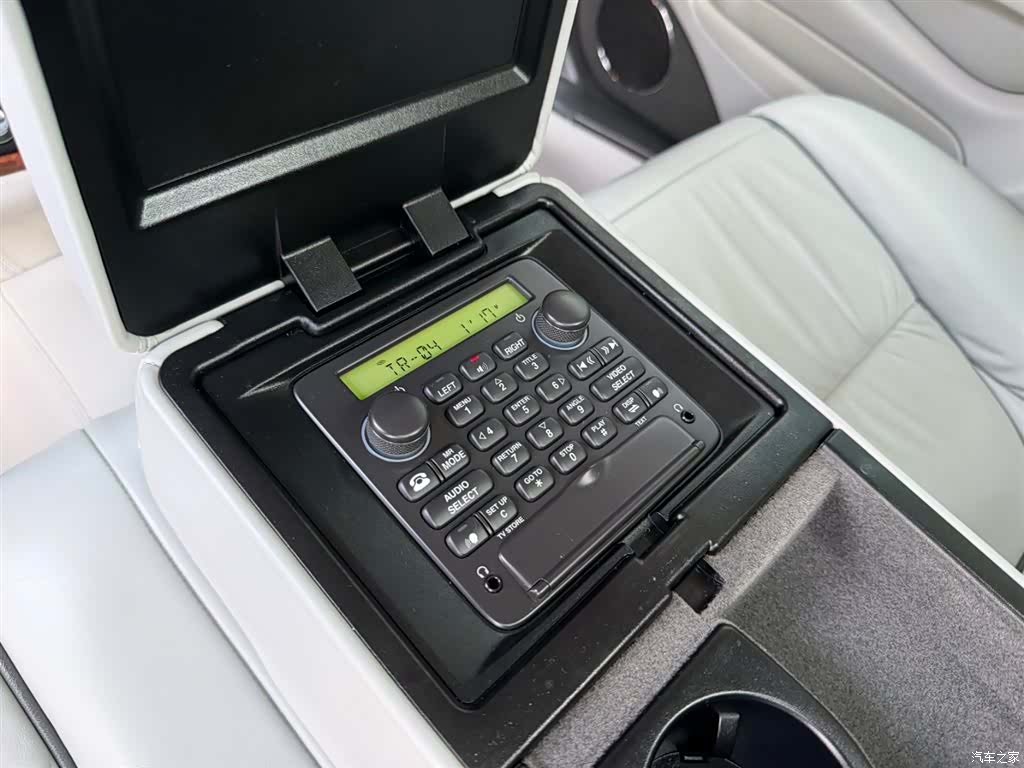 Jaguar XJ, 2006 11