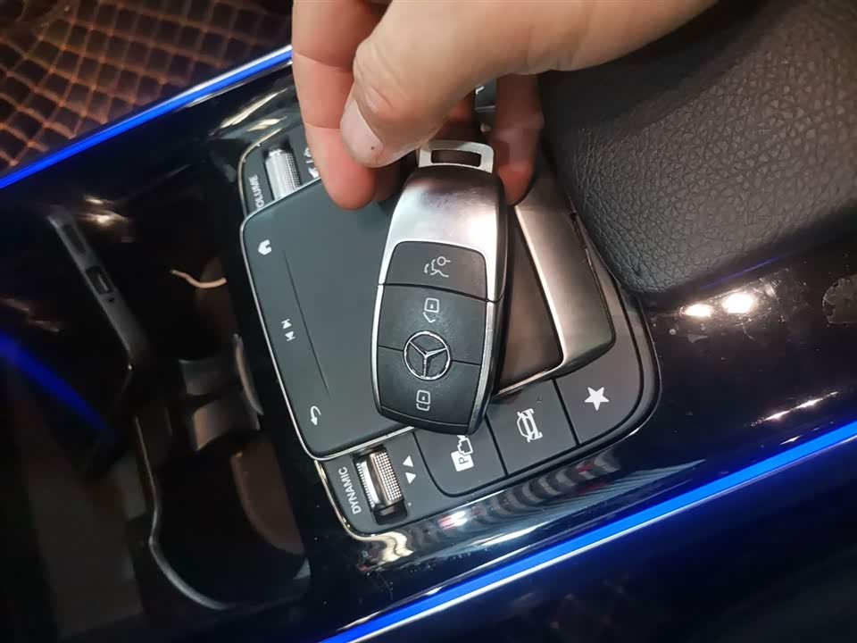 Mercedes-Benz GLA Mercedes-Benz GLA