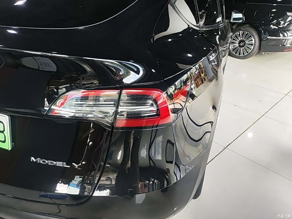 Tesla Model Y, 2023 8