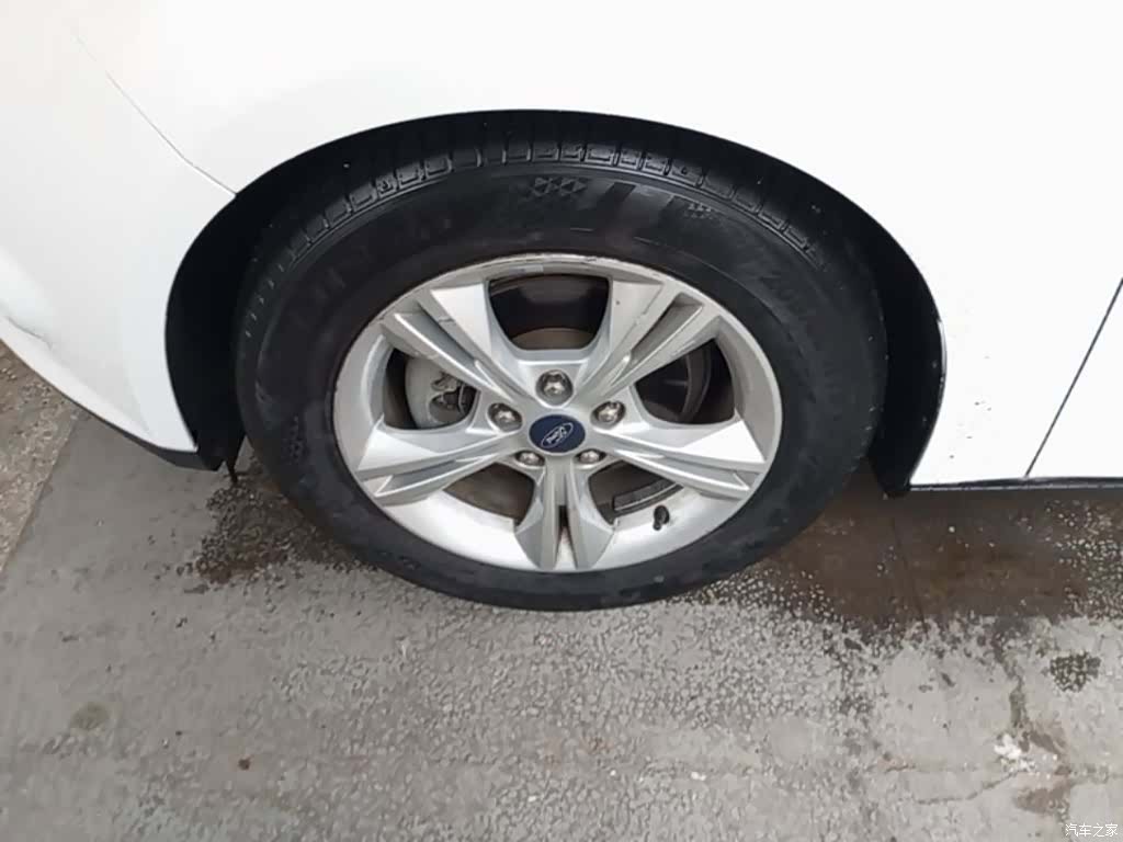 Ford Focus, 2015 23