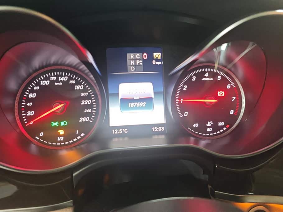 Mercedes-Benz V-class