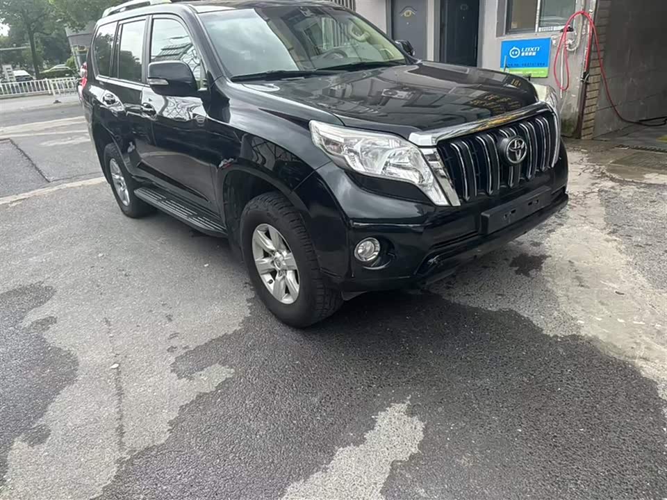 Toyota Prado