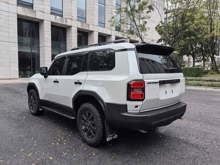 Toyota Prado 2025, фото 6