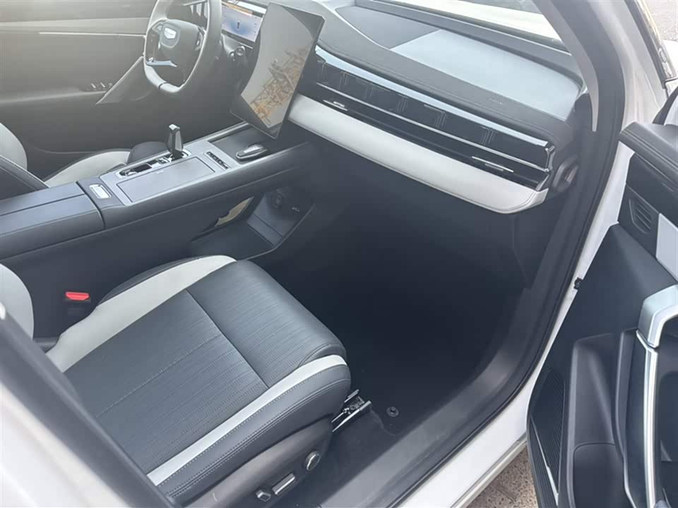 Geely Atlas L Geely Atlas L