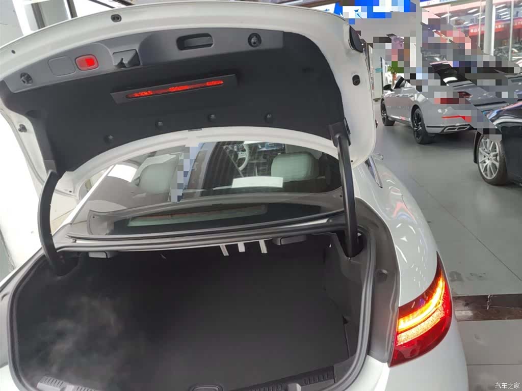 Mercedes-Benz E-Class, 2020 19