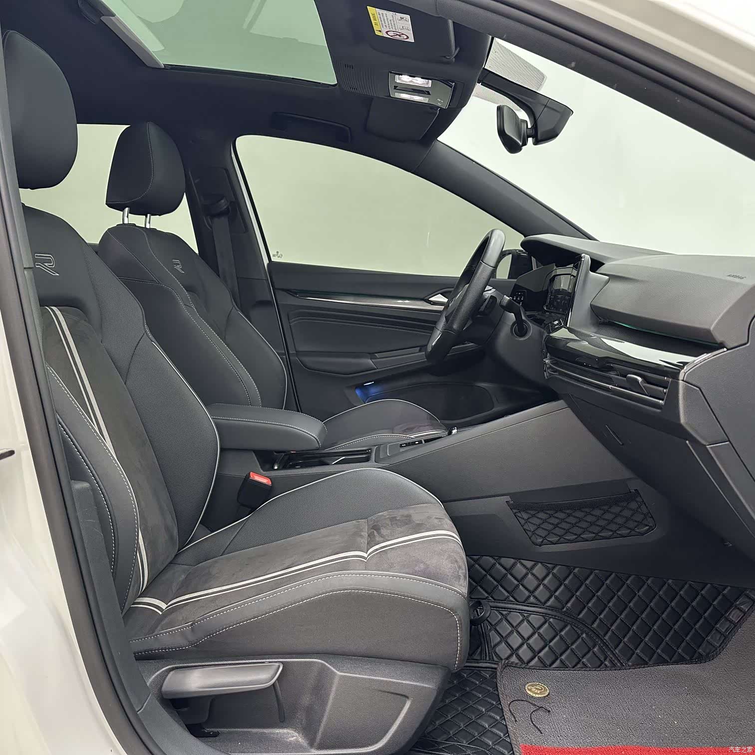 Volkswagen Golf, 2024 7