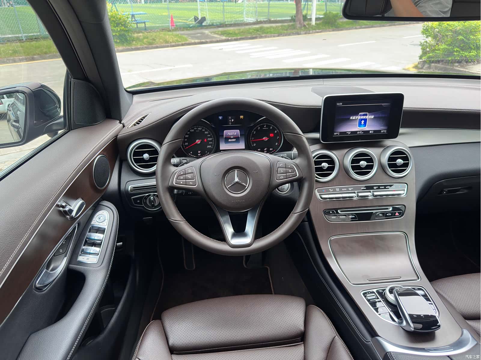Mercedes-Benz GLC, 2019 14