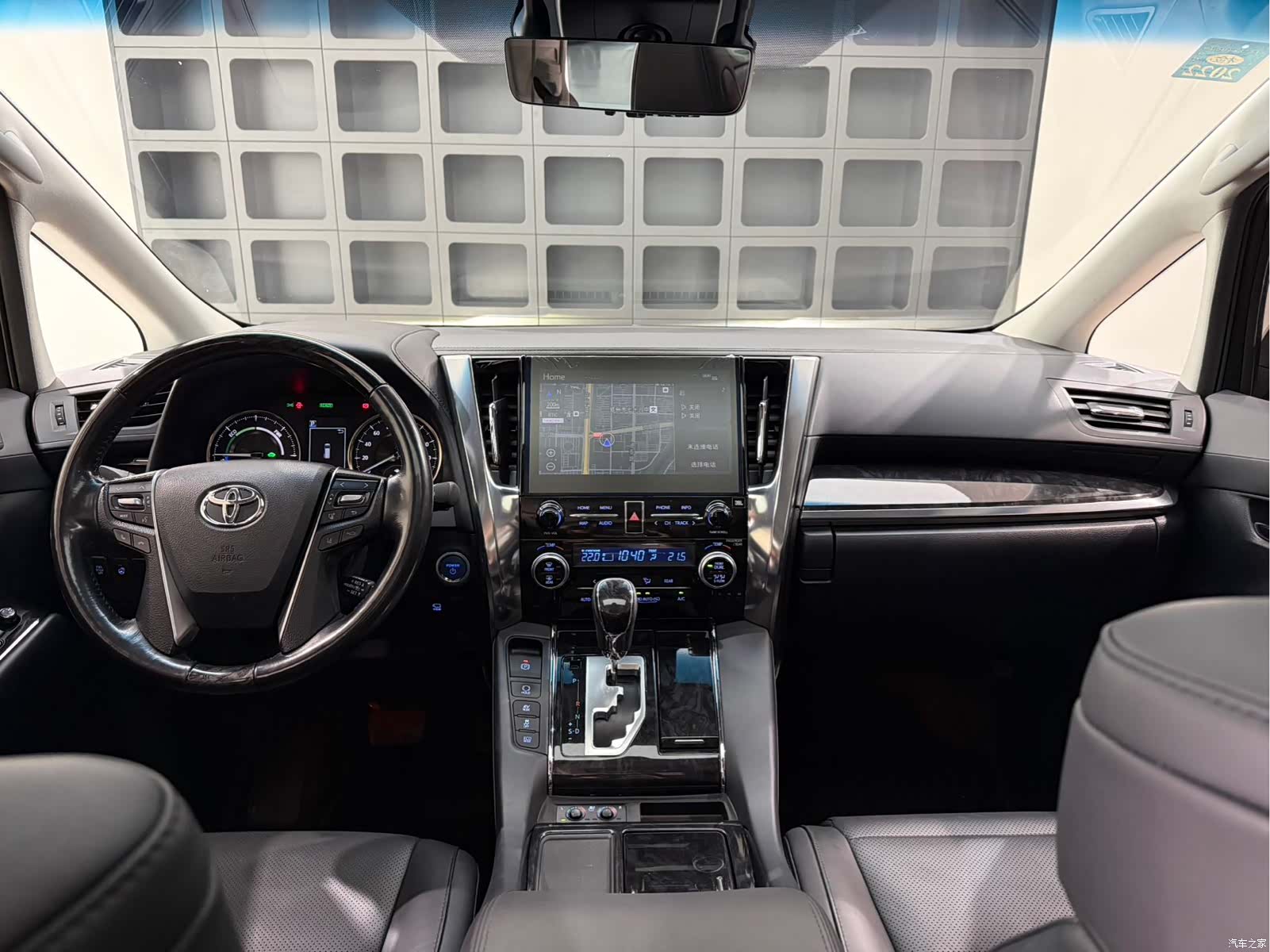 Toyota Vellfire, 2020 25