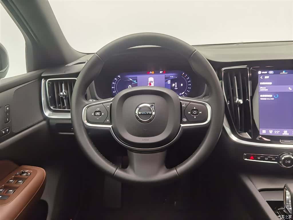 Volvo S60, 2025 11