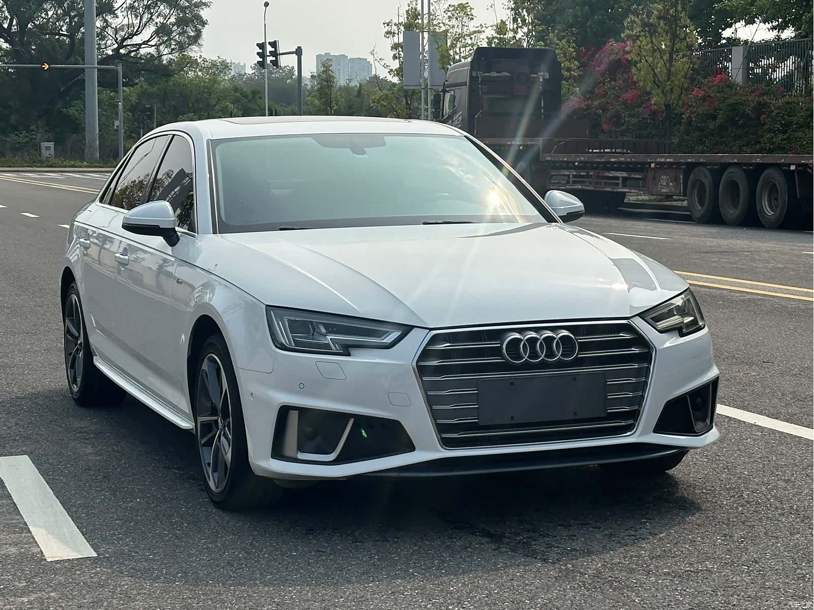 Audi A4L, 2019 3