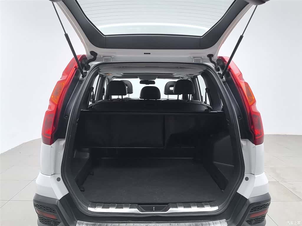 Nissan MX6, 2015 16