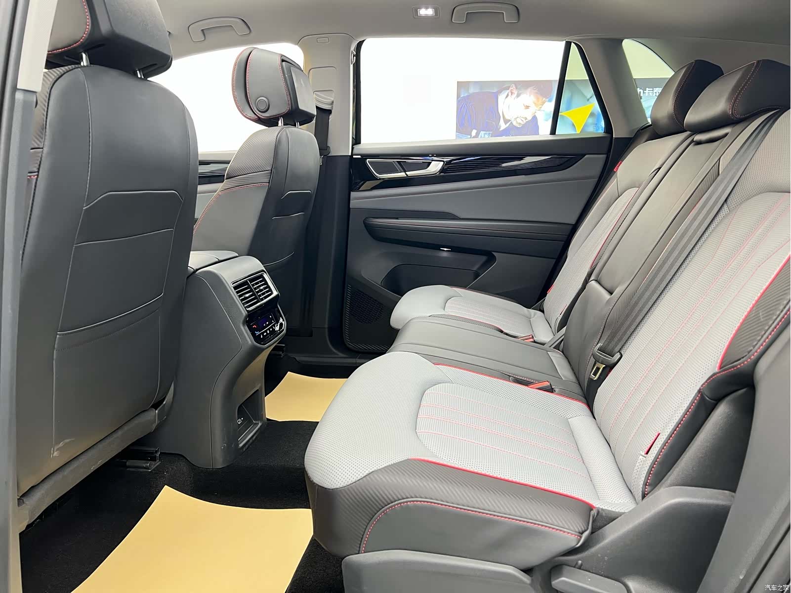 Volkswagen Teramont X, 2024 13