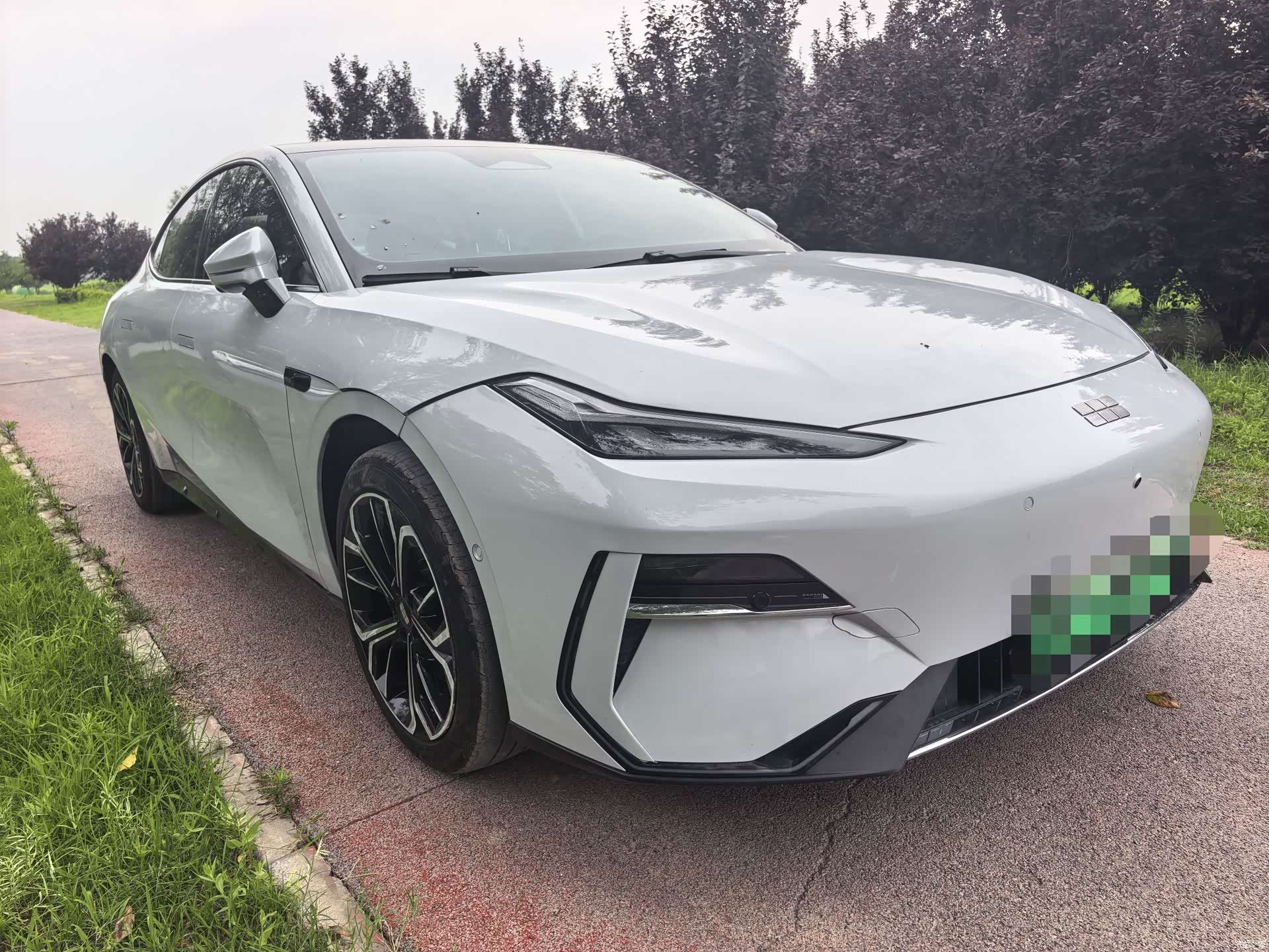 Geely E8, 2025 3