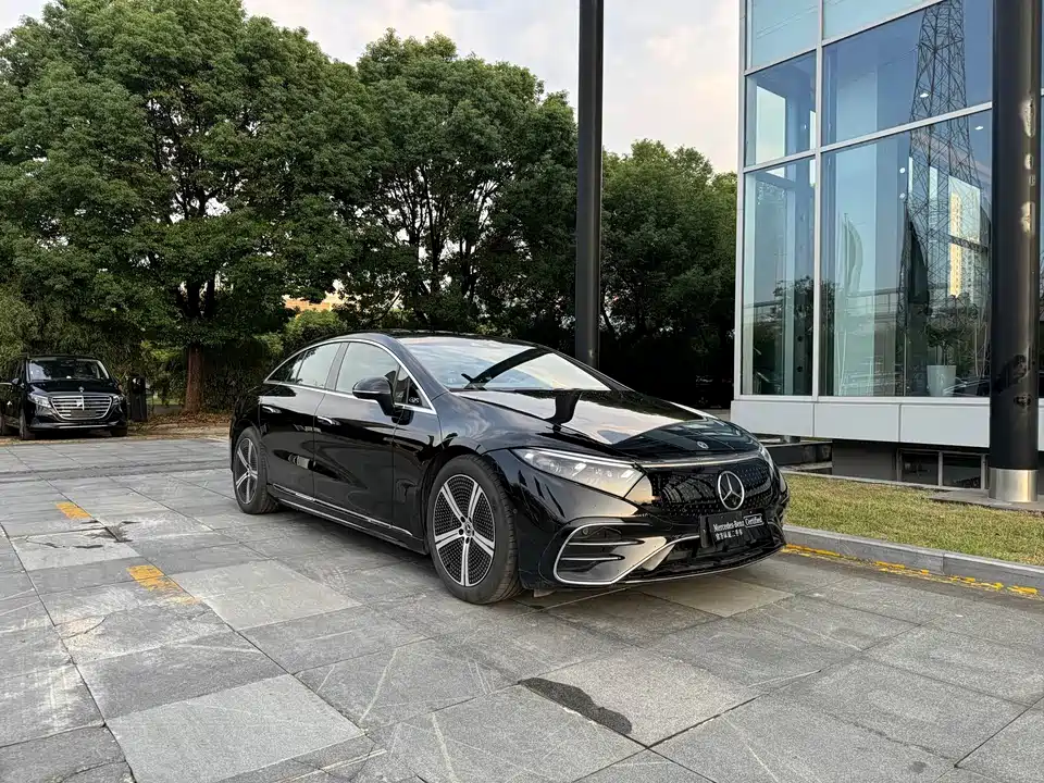 Mercedes-Benz EQS