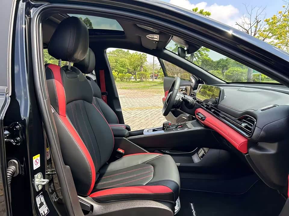 Trumpchi Shadow Leopard